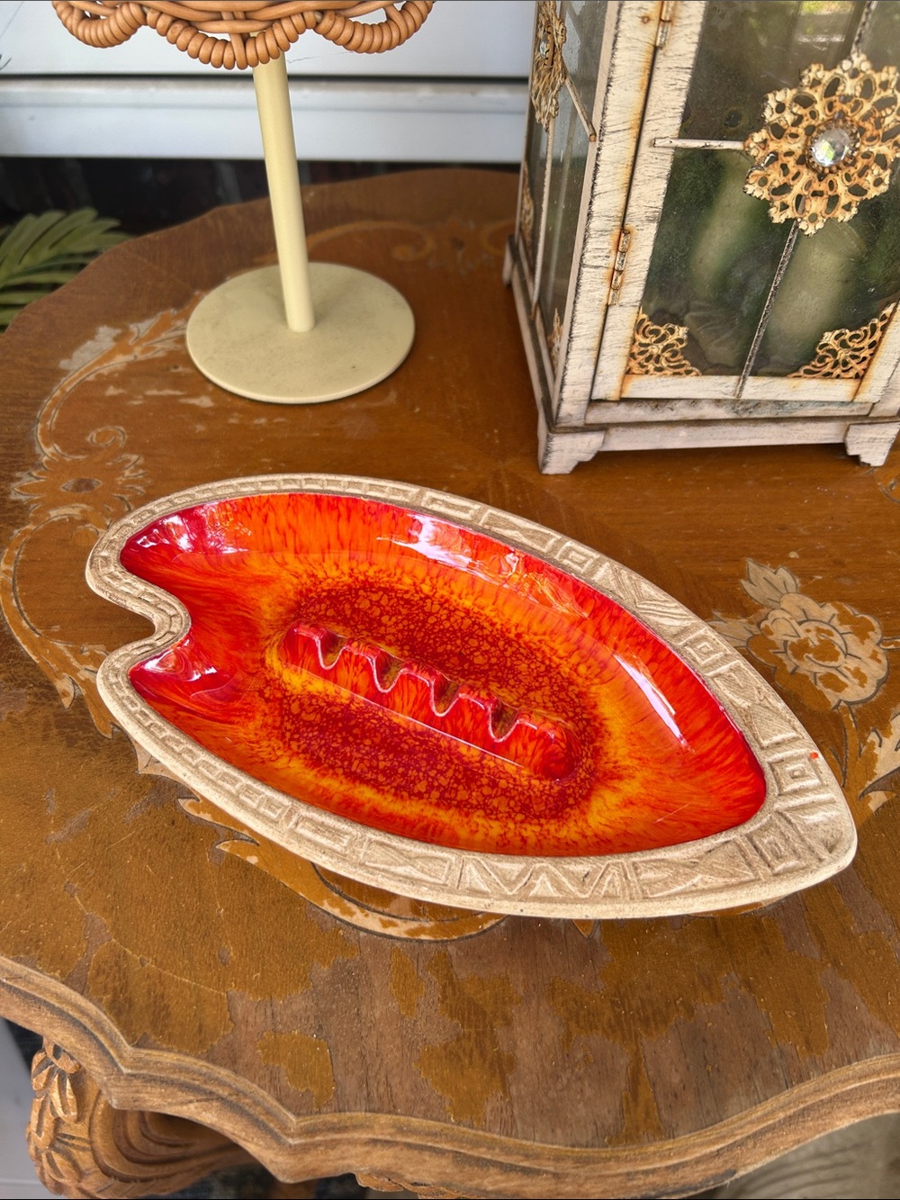 Retro Ceramic Boomerang Ashtray